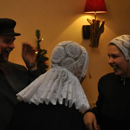 De Hoofdige Boer Szálloda Almen