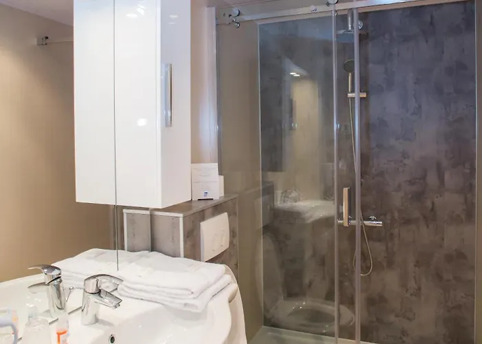 De Hoofdige Boer 3* Almen